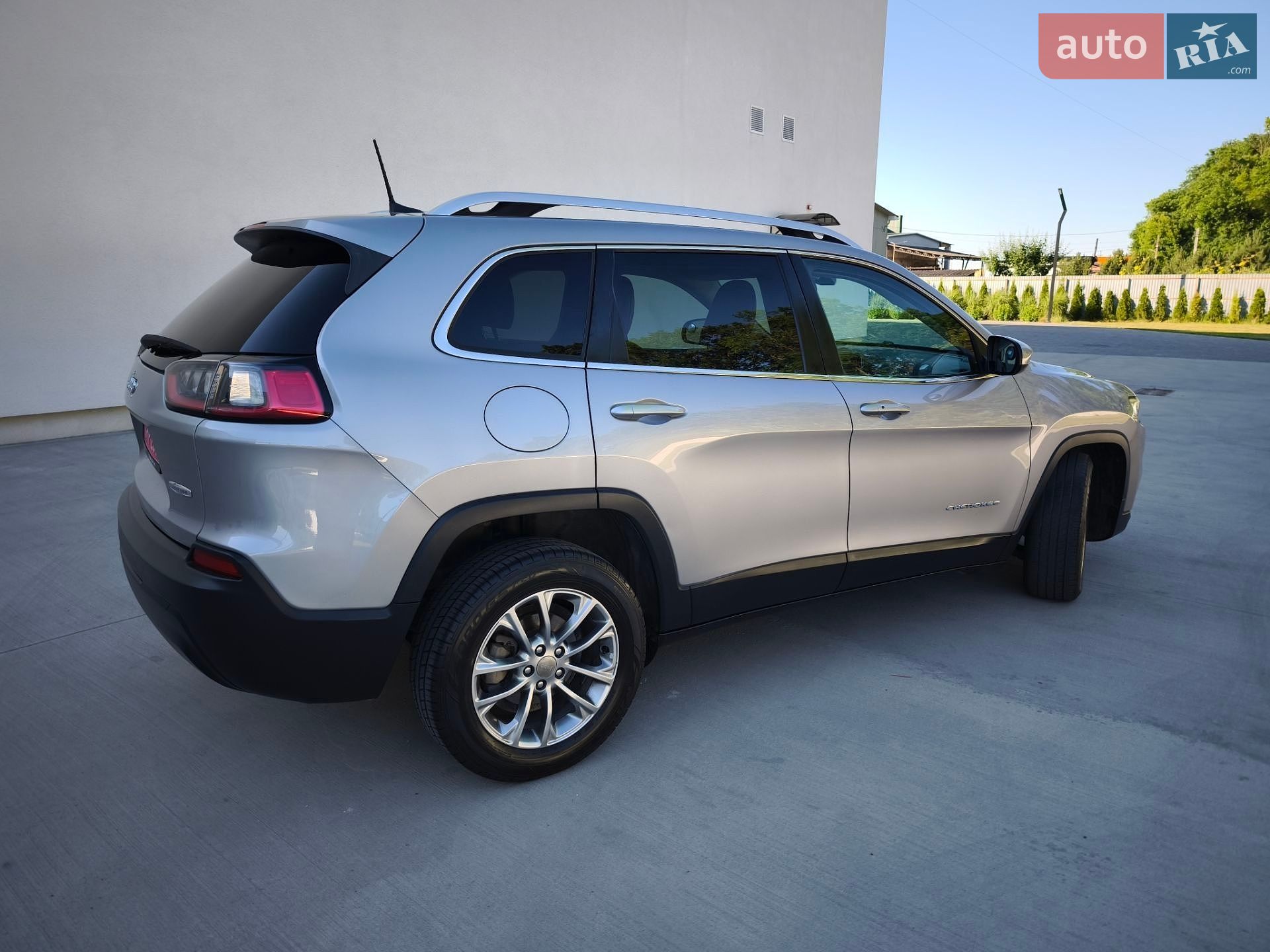 Jeep Cherokee 2019 VIN 1C4PJLLB7KD202422 фото оголошення 21 з 24