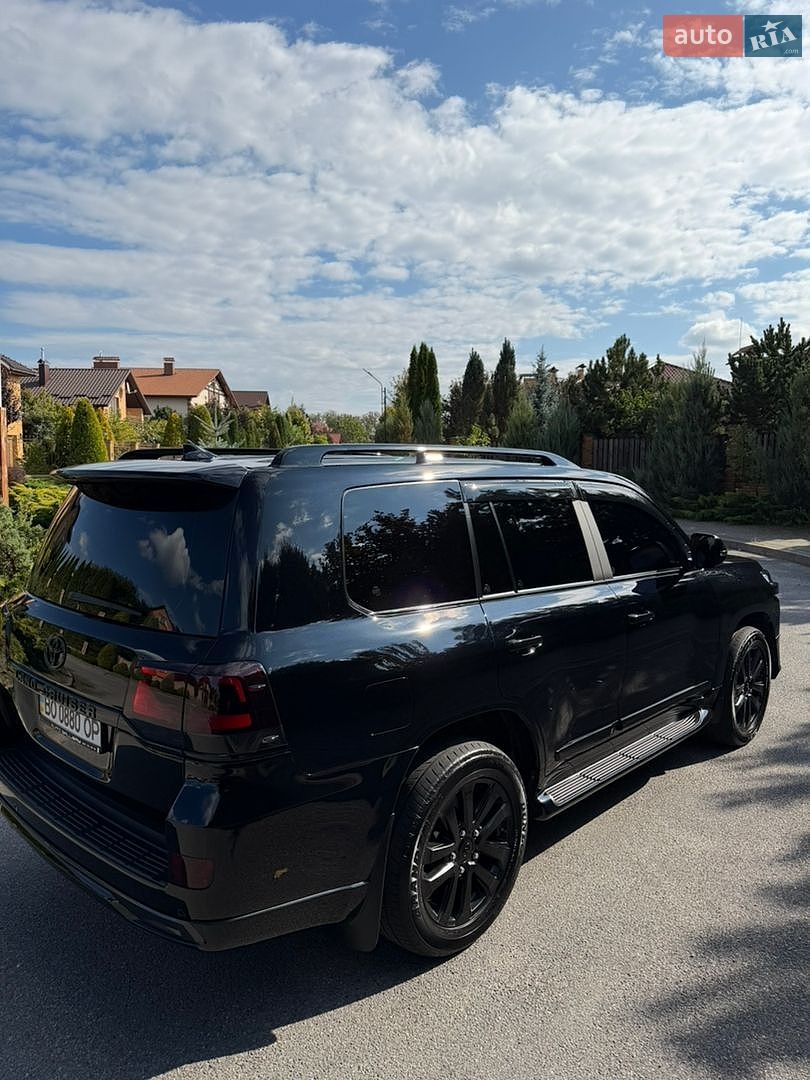 Toyota Land Cruiser 2017 VIN JTMCV02J404218987 фото оголошення 9 з 21