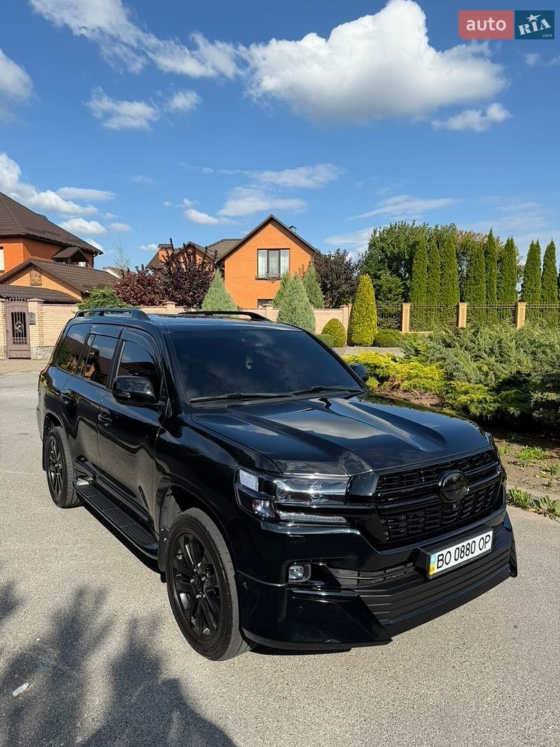Toyota Land Cruiser 2017 VIN JTMCV02J404218987 фото оголошення 8 з 21