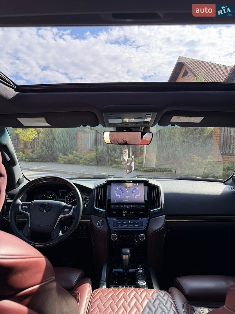 Toyota Land Cruiser 2017 VIN JTMCV02J404218987 фото оголошення 13 з 21
