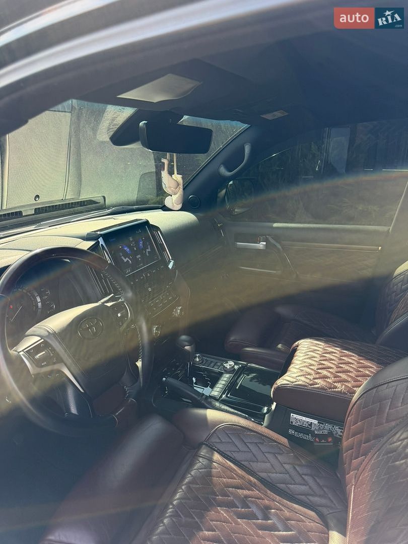 Toyota Land Cruiser 2017 VIN JTMCV02J404218987 фото оголошення 21 з 21