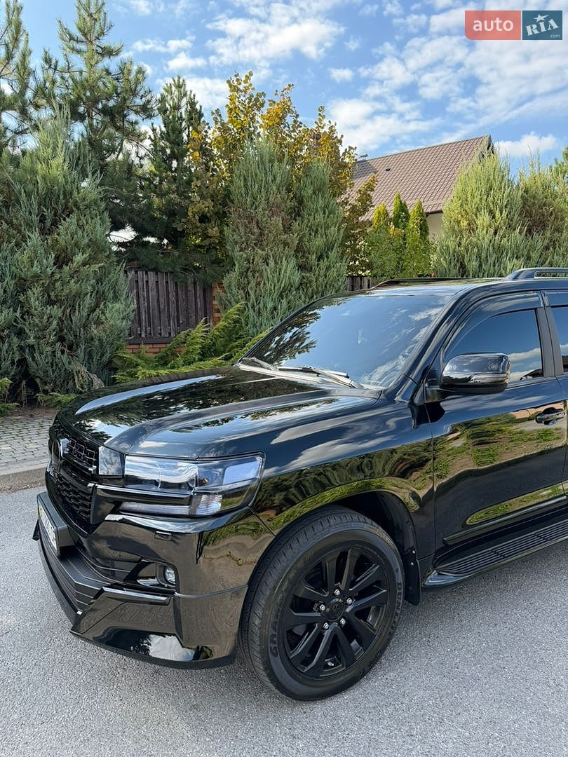 Toyota Land Cruiser 2017 VIN JTMCV02J404218987 фото оголошення 4 з 21