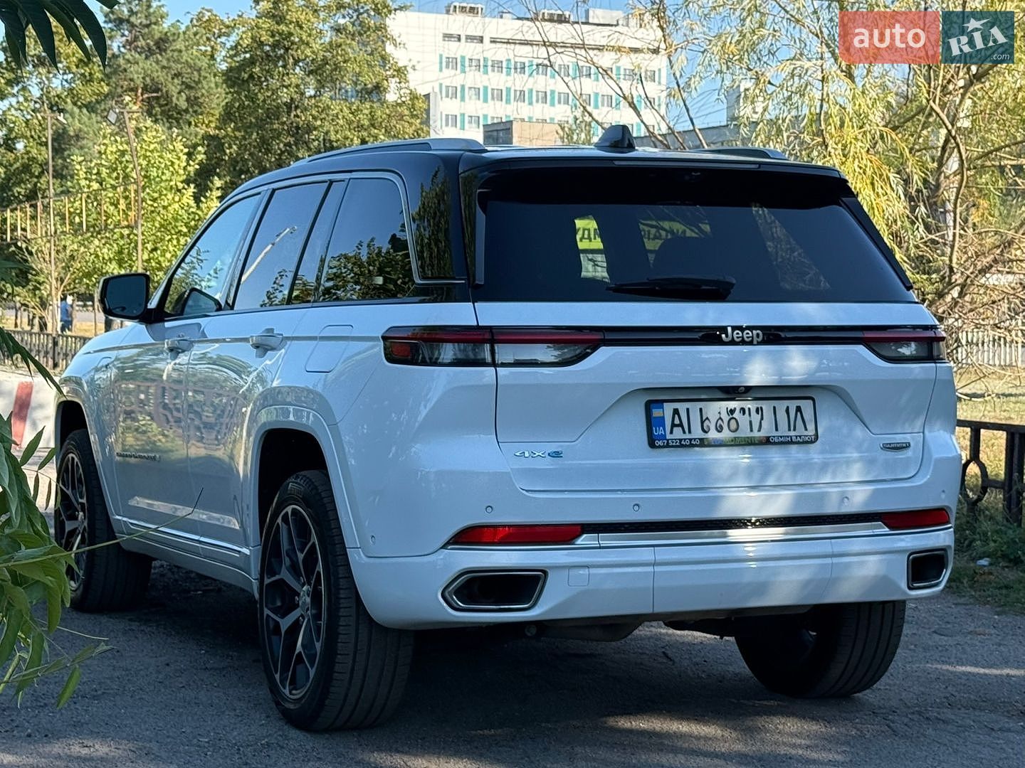 Jeep Grand Cherokee 2023 VIN 1C4RJYE65P8802183 фото оголошення 5 з 23