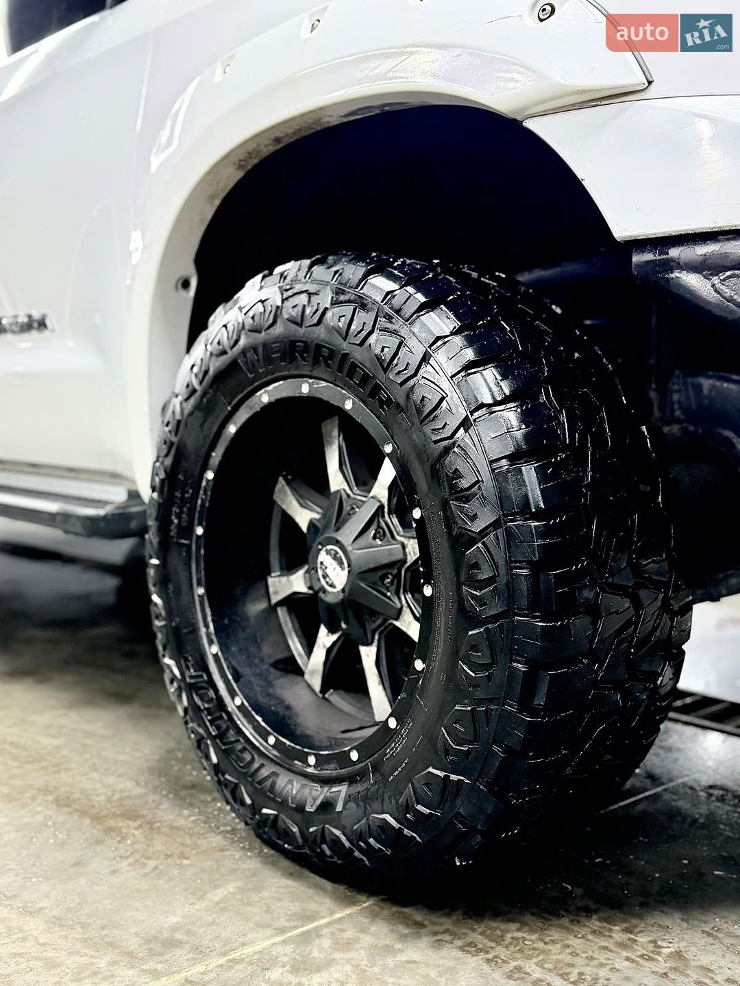 Toyota Tundra 2010 VIN 5TFRU5F14BX024935 фото оголошення 18 з 29