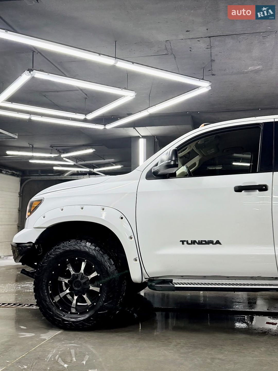 Toyota Tundra 2010 VIN 5TFRU5F14BX024935 фото оголошення 11 з 29