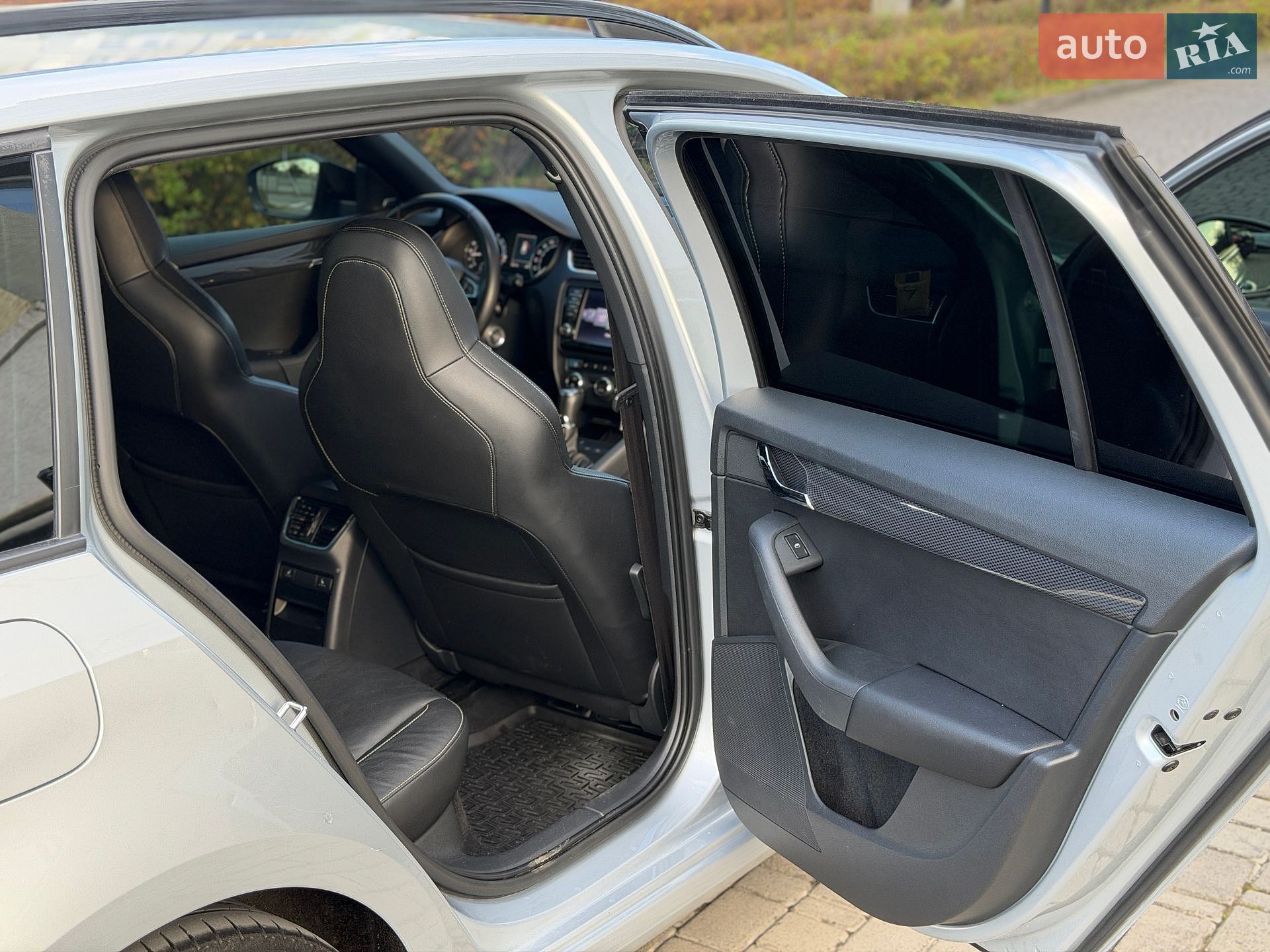 Skoda Octavia 2014 VIN TMBJK9NE6E0219785 фото оголошення 25 з 52