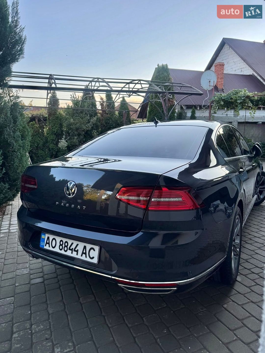Volkswagen Passat 2018 VIN WVWZZZ3CZKE054352 фото оголошення 2 з 6