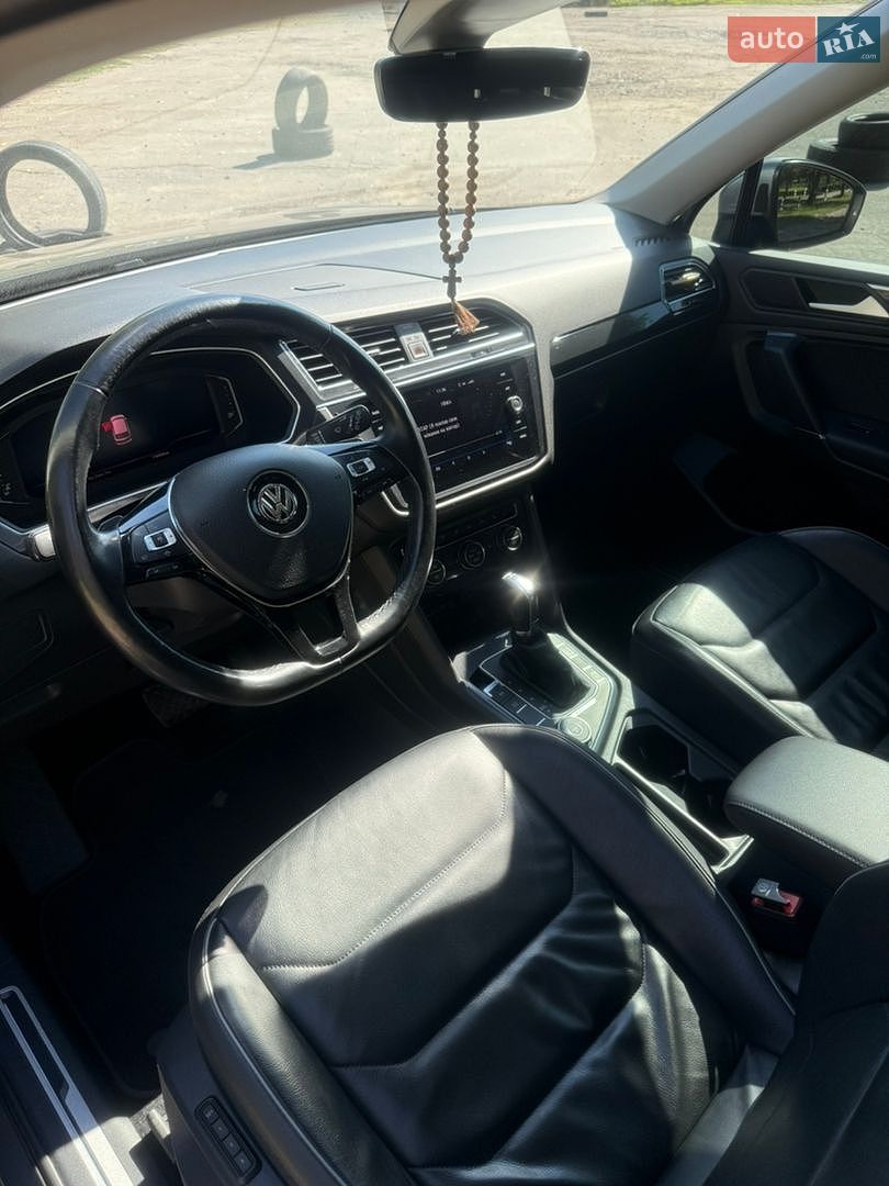 Volkswagen Tiguan 2019 VIN WVGZZZ5NZKM163001 фото оголошення 12 з 21