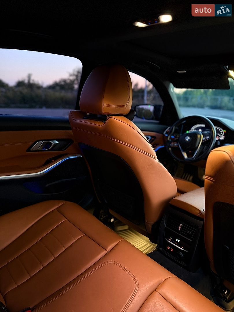 BMW 3 Series 2019 VIN WBA5R7C53KAJ87126 фото оголошення 27 з 61