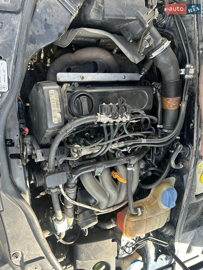 Volkswagen Passat 2004 VIN WVWZZZ3BZ5Z000063 фото оголошення 8 з 24