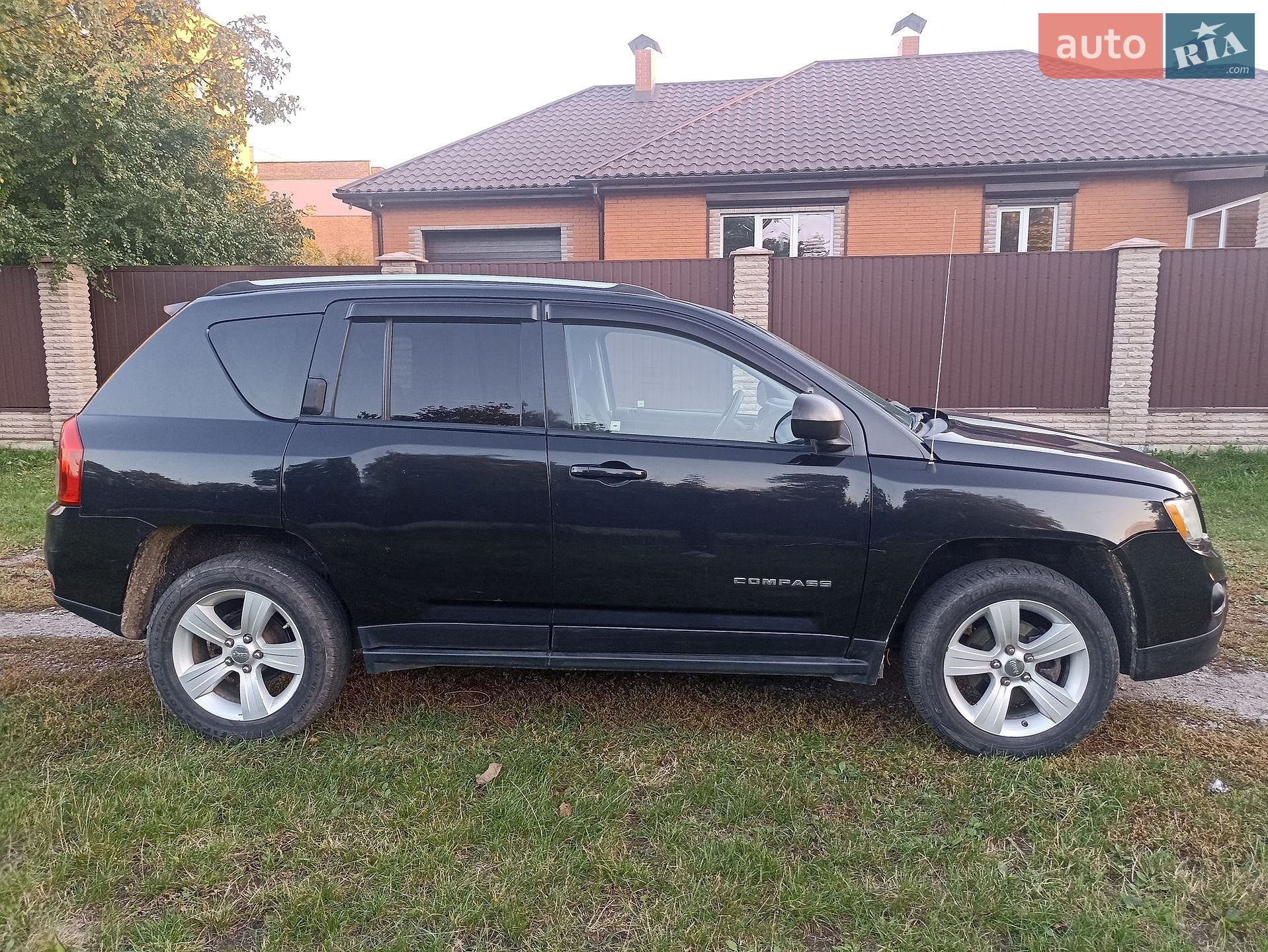 Jeep Compass 2011 VIN 1J4NF1FB8BD167232 фото оголошення 3 з 10