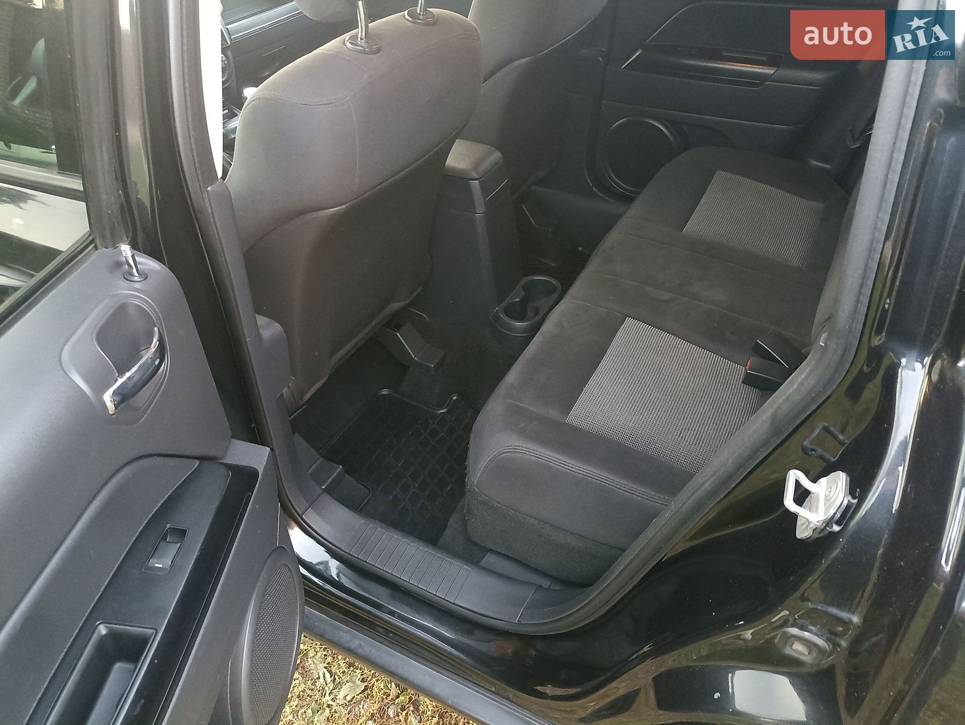 Jeep Compass 2011 VIN 1J4NF1FB8BD167232 фото оголошення 4 з 10