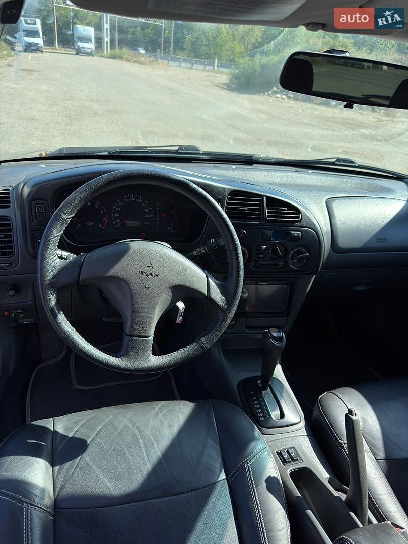 Mitsubishi Colt 2000 VIN JMBMNCJ1AYU001174 фото оголошення 18 з 23