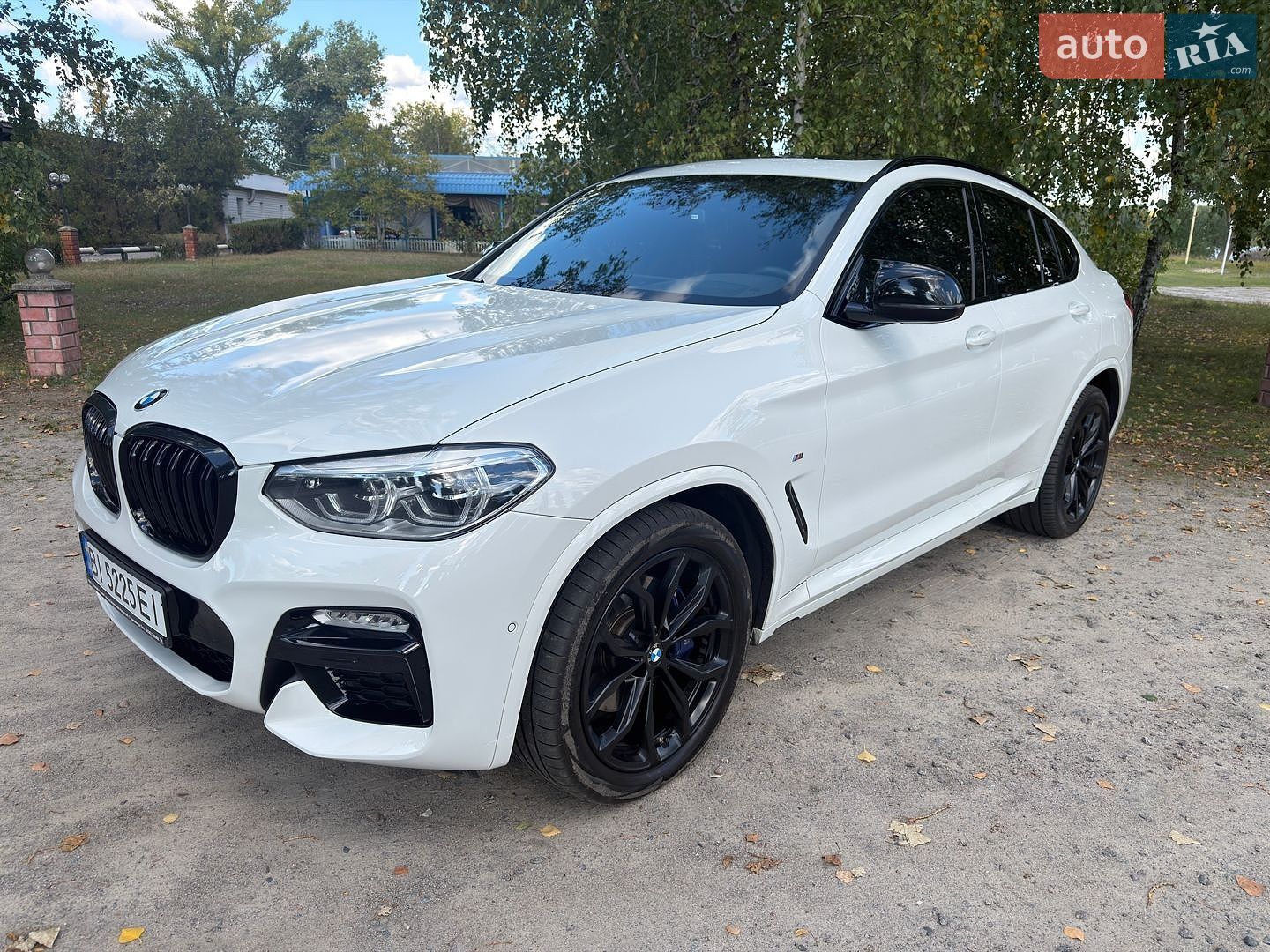 BMW X4 2018 VIN WBAVJ71010LH70765 фото оголошення 3 з 26