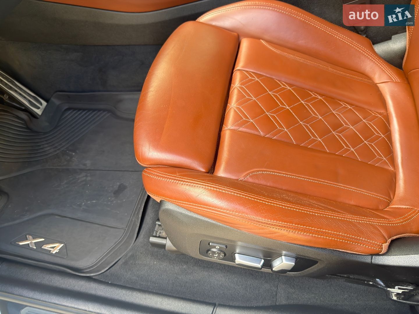 BMW X4 2018 VIN WBAVJ71010LH70765 фото оголошення 16 з 26