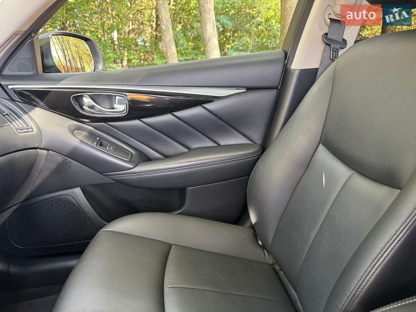 Infiniti Q50 2017 VIN JN1EV7AR6JM443215 фото оголошення 30 з 106