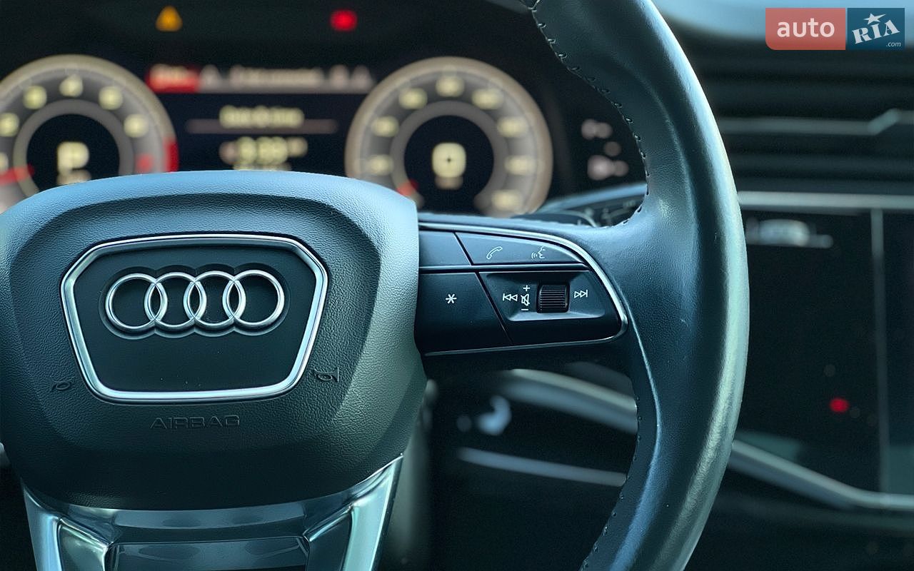 Audi Q7 2020 VIN WA1LXAF72LD004285 фото оголошення 13 з 38