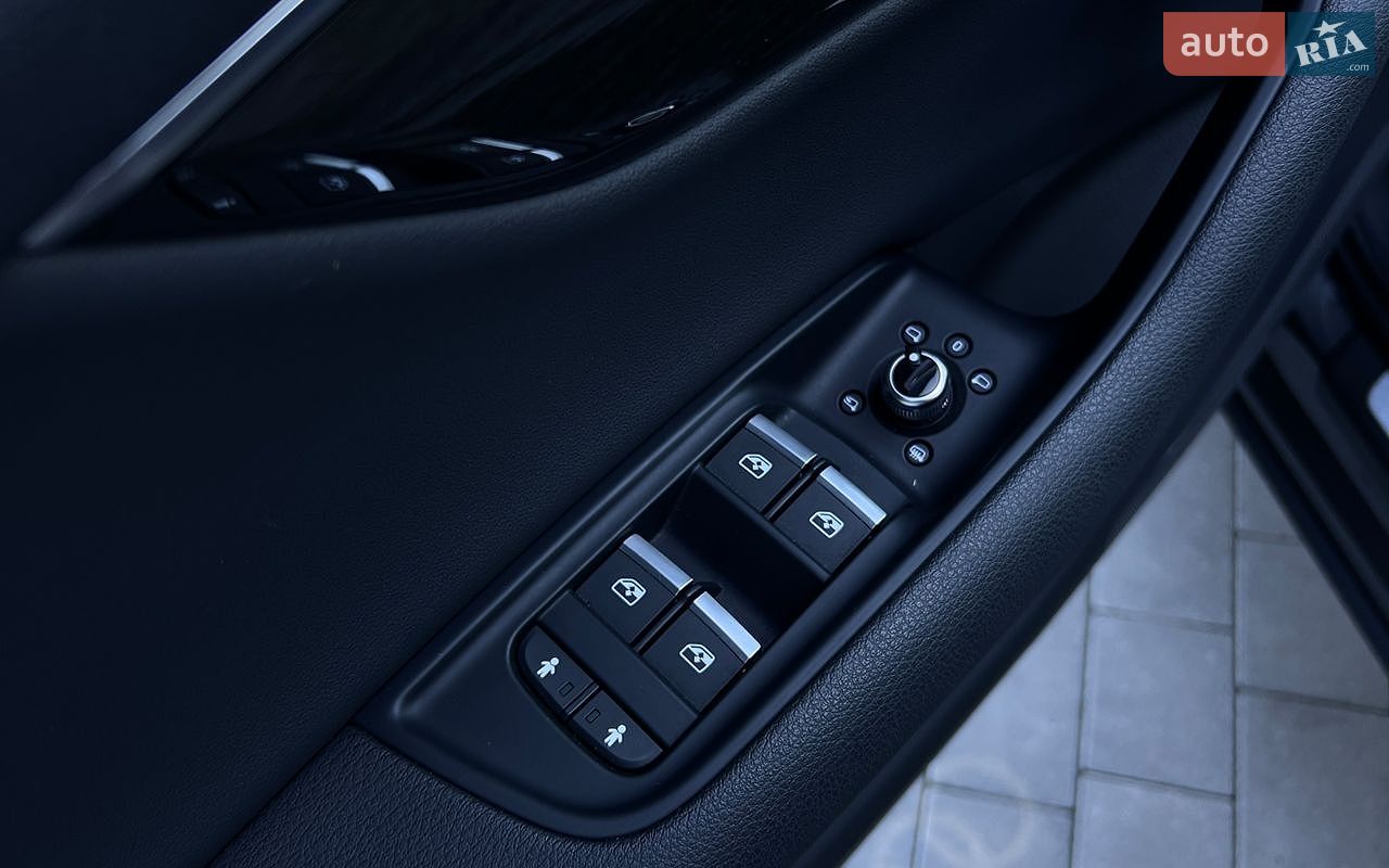 Audi Q7 2020 VIN WA1LXAF72LD004285 фото оголошення 22 з 38