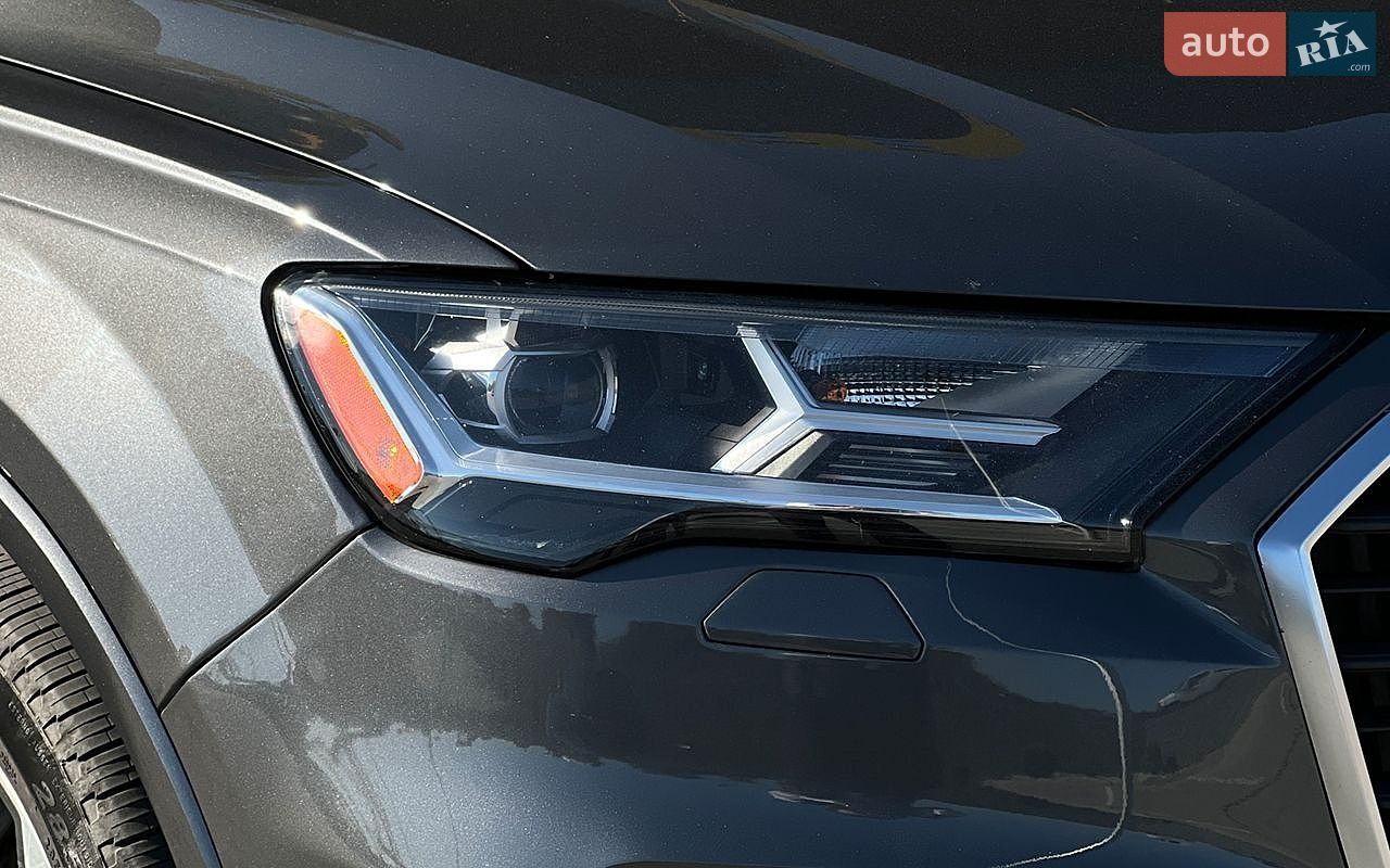 Audi Q7 2020 VIN WA1LXAF72LD004285 фото оголошення 33 з 38