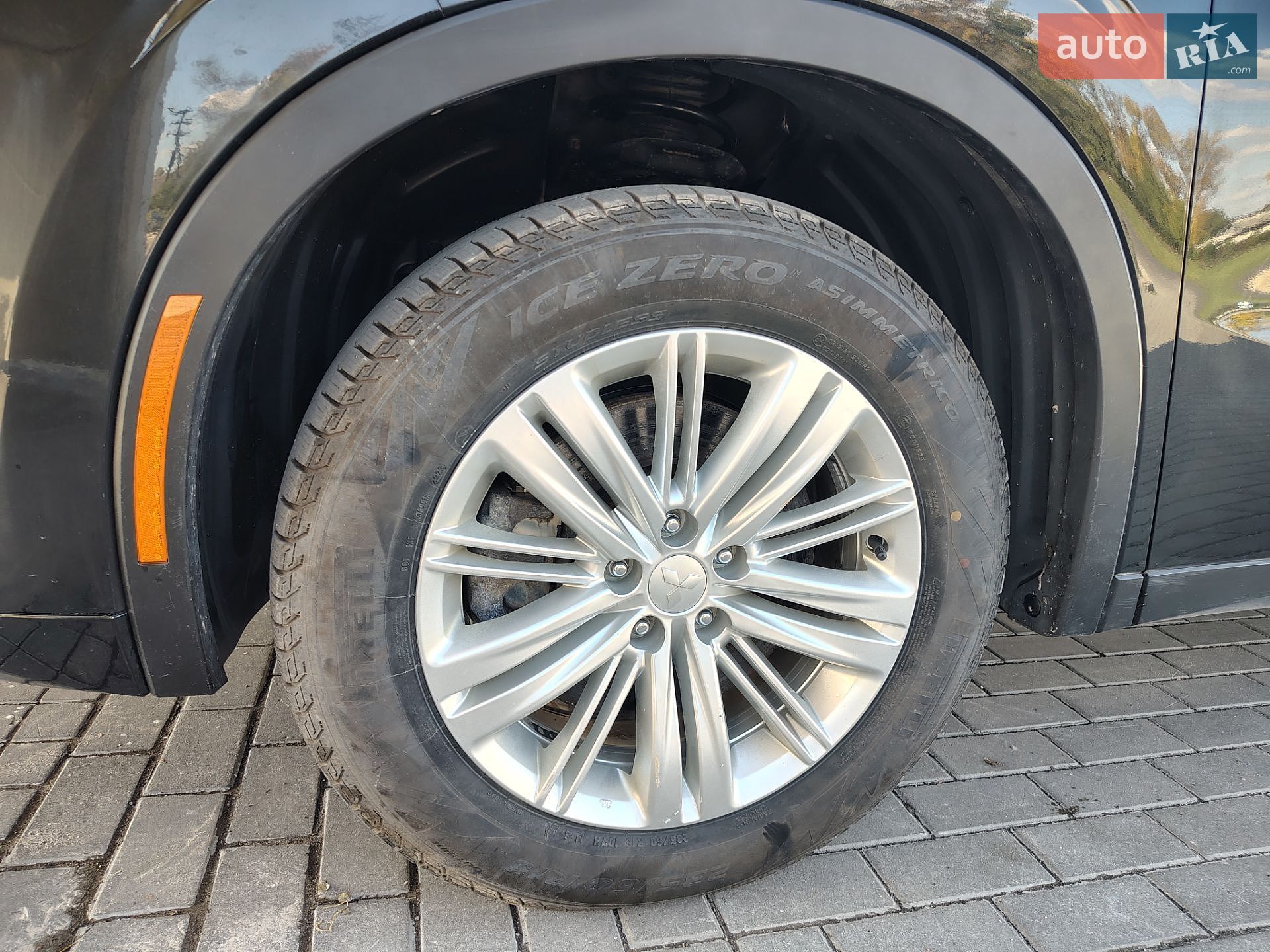 Mitsubishi Outlander 2023 VIN JA4J4VA83RZ610598 фото оголошення 8 з 35