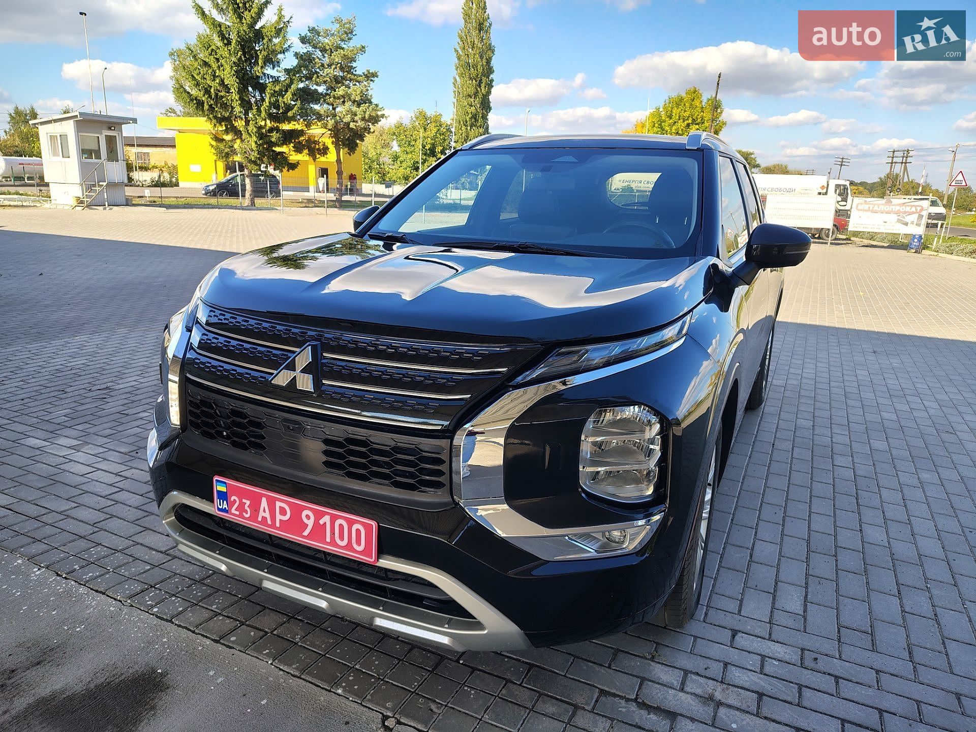 Mitsubishi Outlander 2023 VIN JA4J4VA83RZ610598 фото оголошення 7 з 35