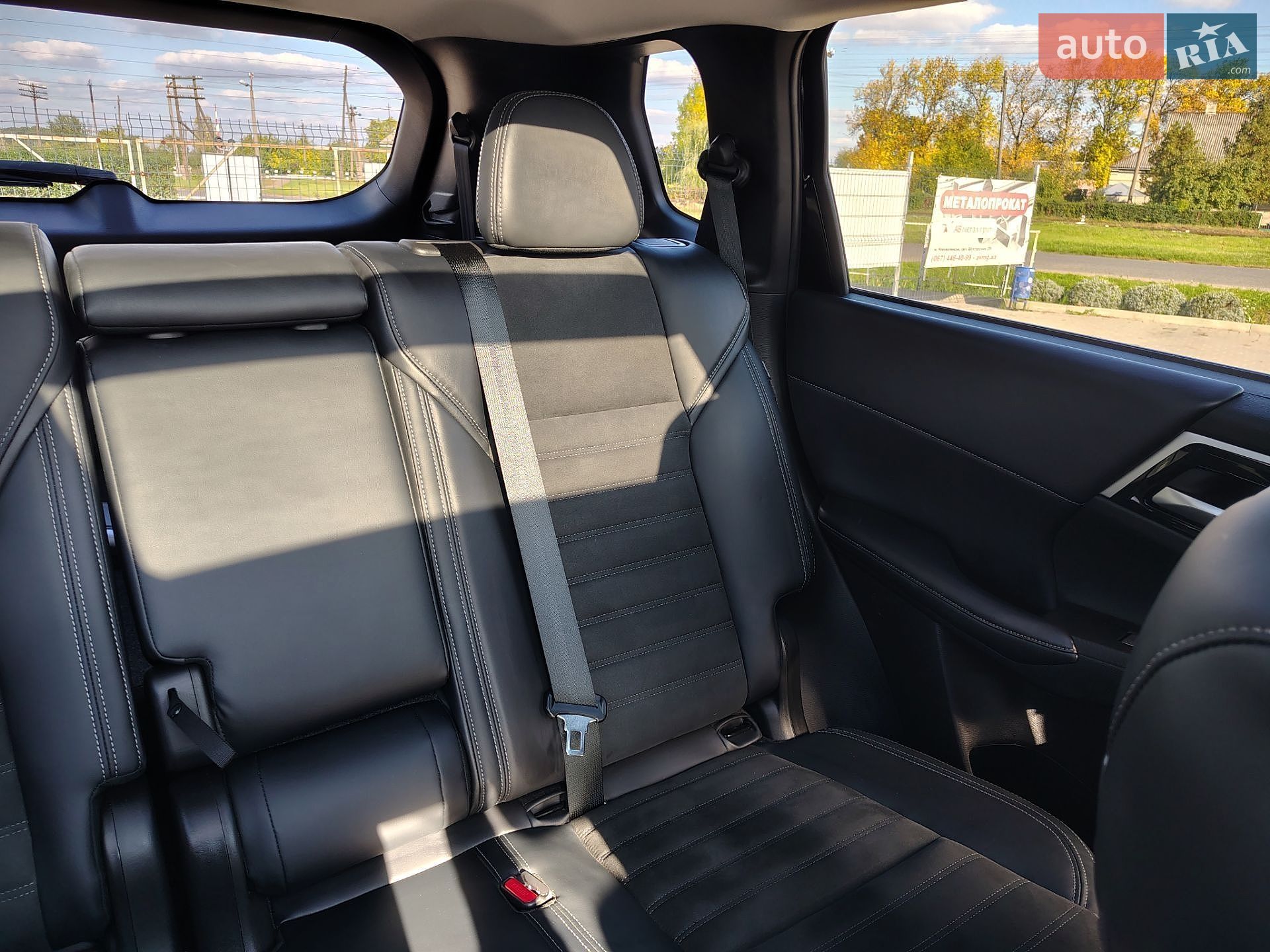 Mitsubishi Outlander 2023 VIN JA4J4VA83RZ610598 фото оголошення 27 з 35