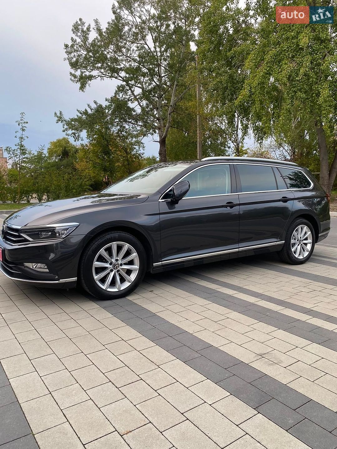 Volkswagen Passat 2023 VIN WVWZZZ3CZPE050051 фото оголошення 2 з 41