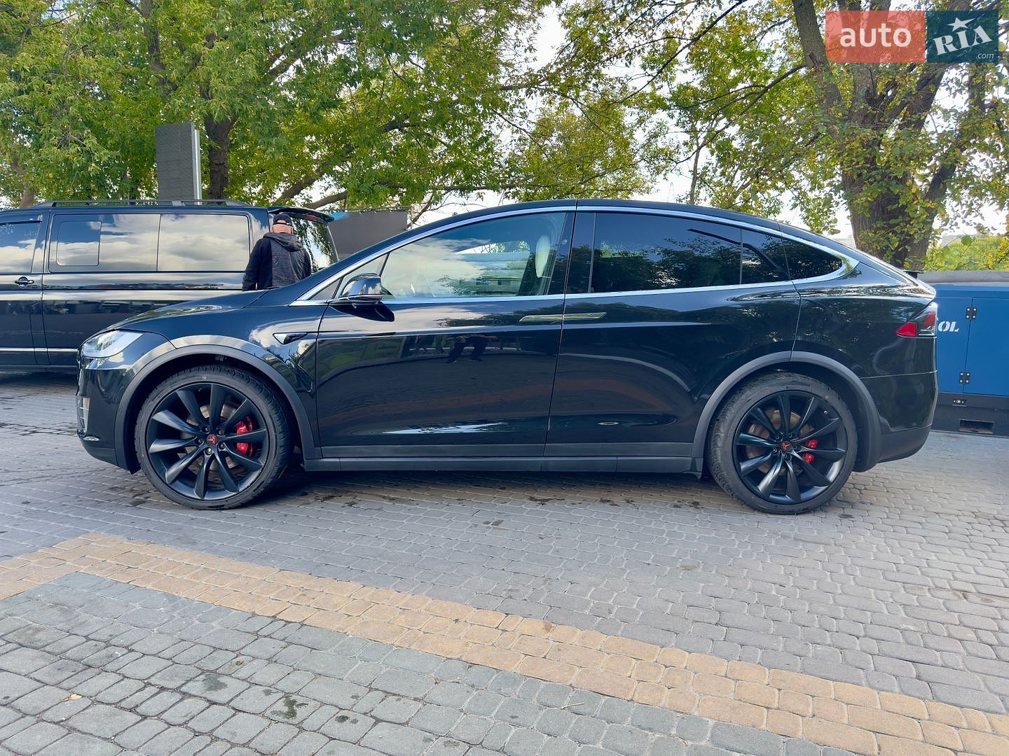 Tesla Model X 2018 VIN 5YJXCBE40JF106271 фото оголошення 6 з 47