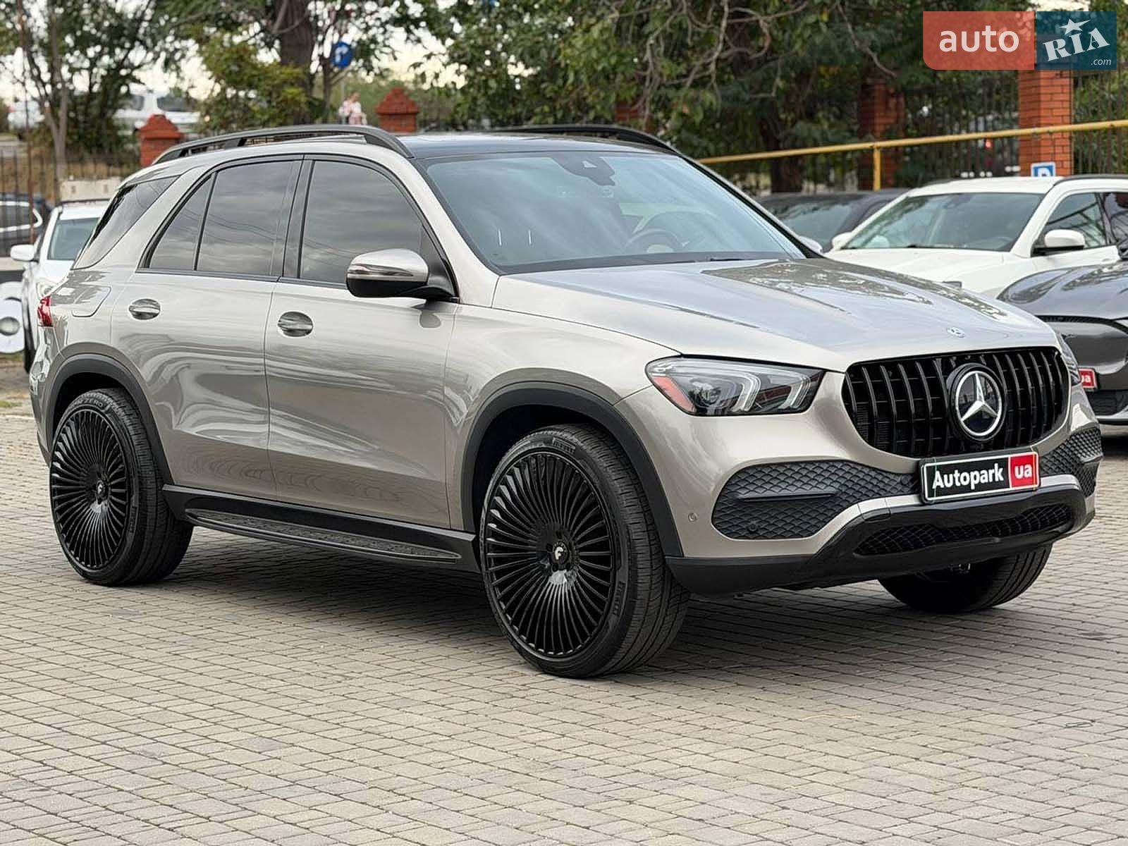 Mercedes-Benz GLE-Class 2019 VIN 4JGFB4KEXLA056378 фото оголошення 4 з 36
