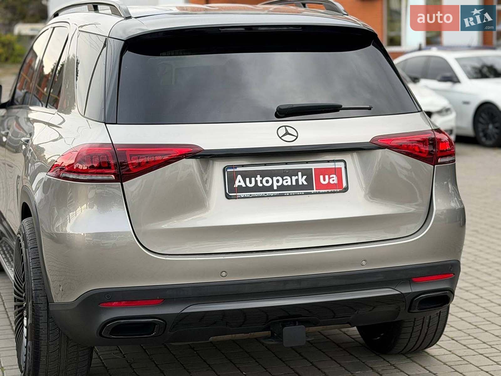 Mercedes-Benz GLE-Class 2019 VIN 4JGFB4KEXLA056378 фото оголошення 11 з 36