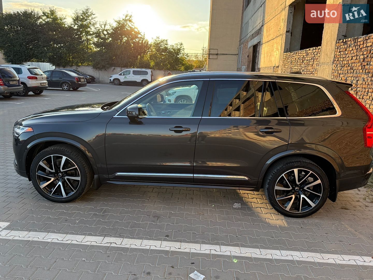 Volvo XC90 2023 VIN YV40621N1P1971241 фото оголошення 5 з 29