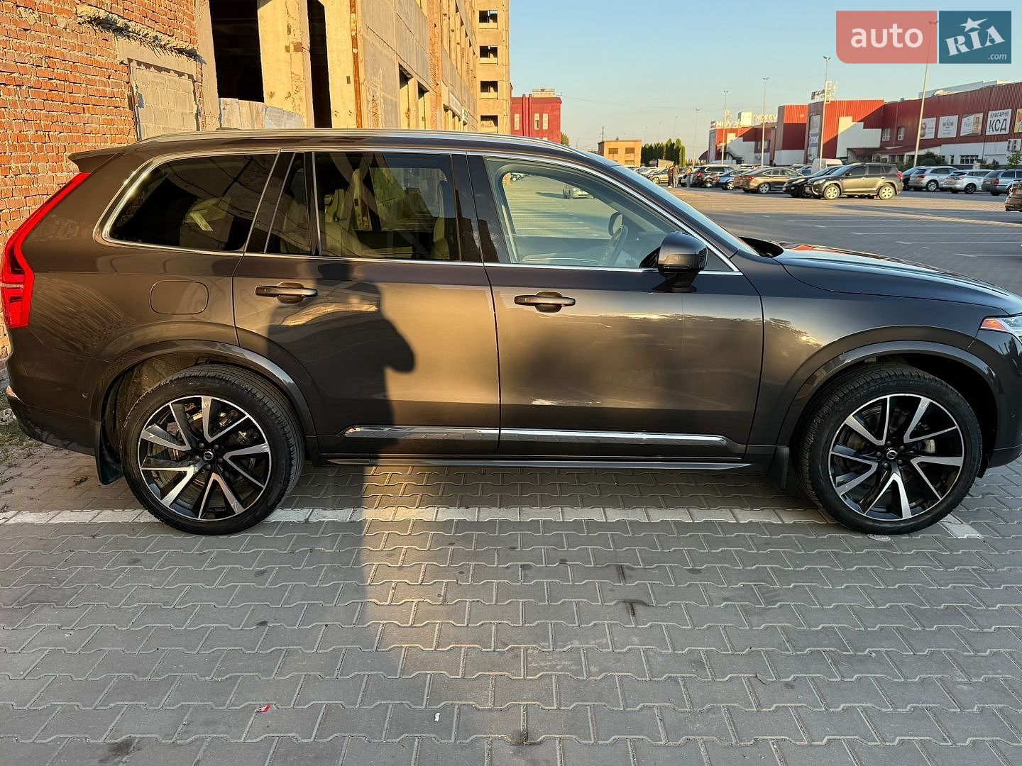 Volvo XC90 2023 VIN YV40621N1P1971241 фото оголошення 7 з 29
