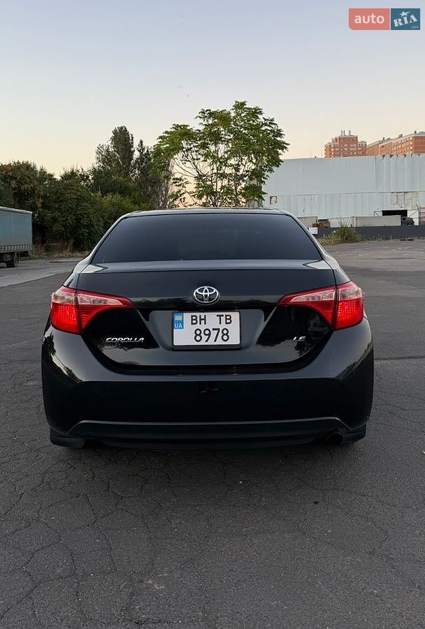 Toyota Corolla 2017 VIN 5YFBURHE7HP638572 фото оголошення 6 з 13