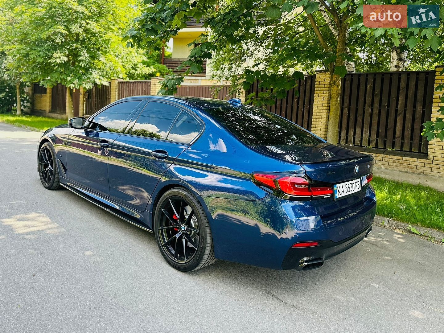 BMW 5 Series 2017 VIN WBAJD11040G884588 фото оголошення 4 з 20