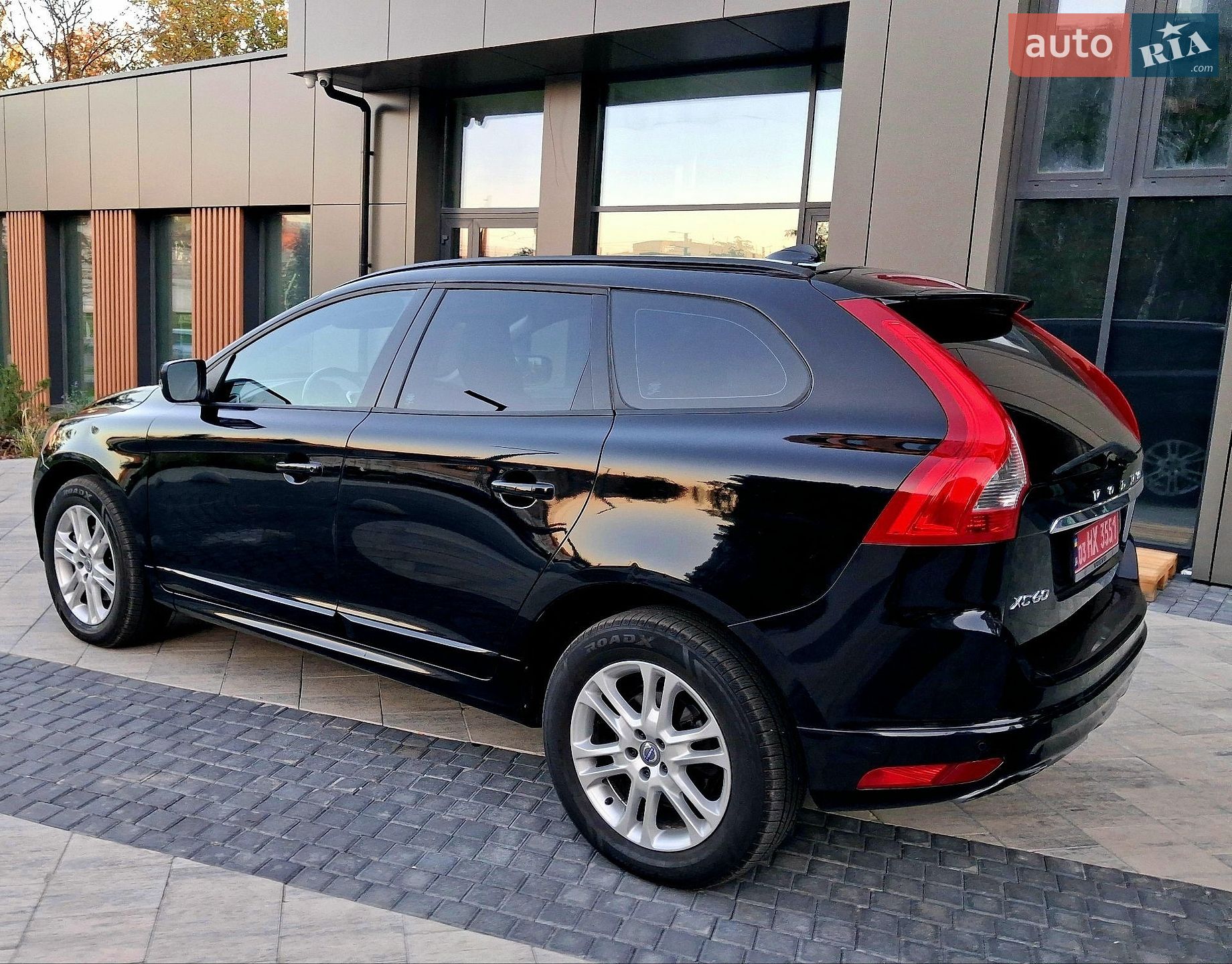 Volvo XC60 2016 VIN YV440MDJ7G2918335 фото оголошення 3 з 60
