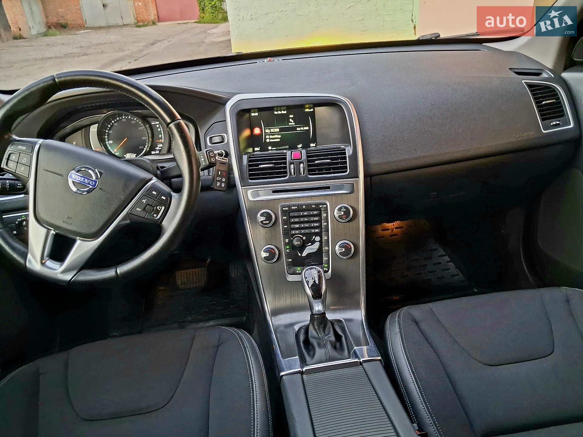 Volvo XC60 2016 VIN YV440MDJ7G2918335 фото оголошення 44 з 60