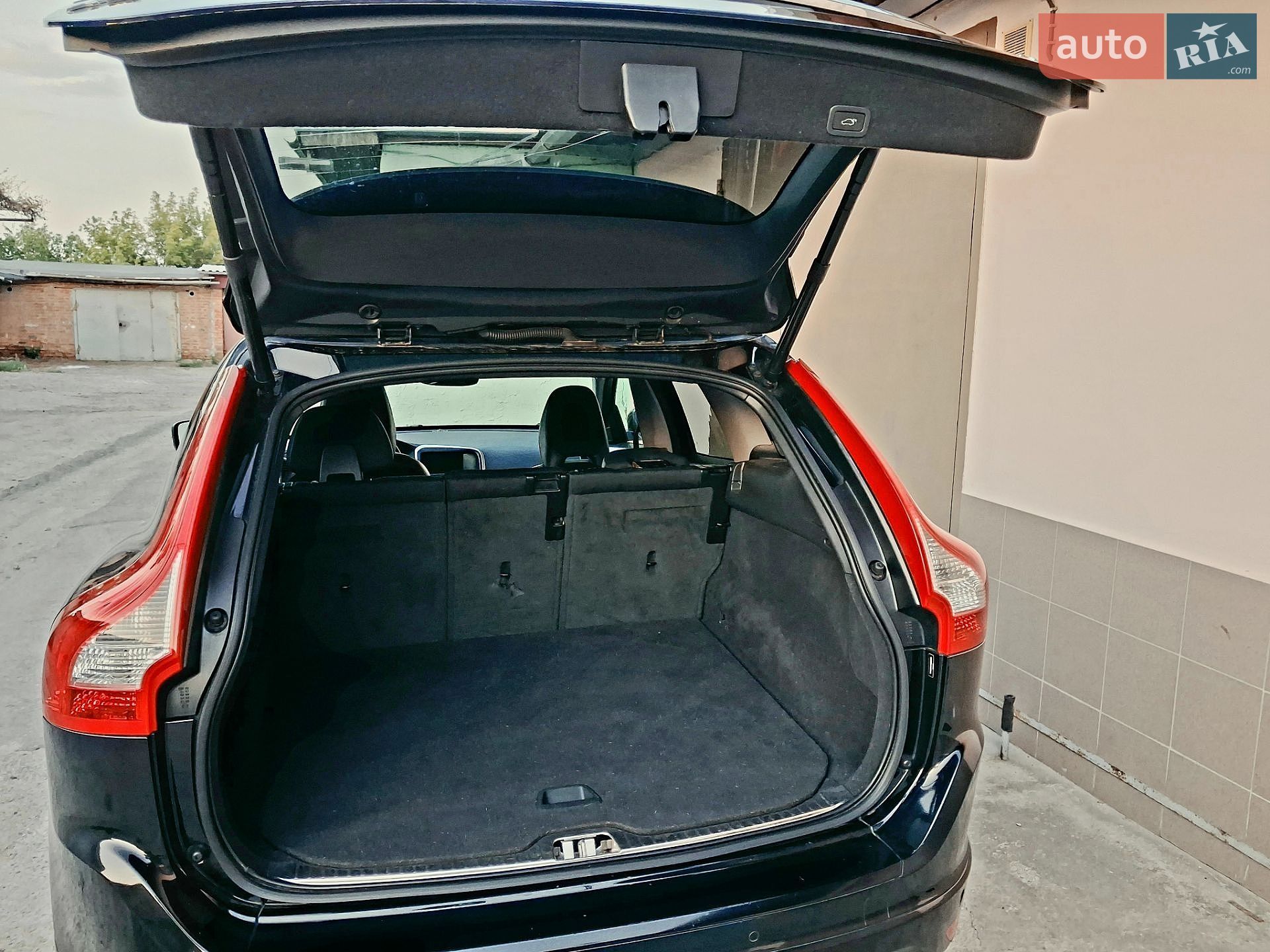 Volvo XC60 2016 VIN YV440MDJ7G2918335 фото оголошення 52 з 60