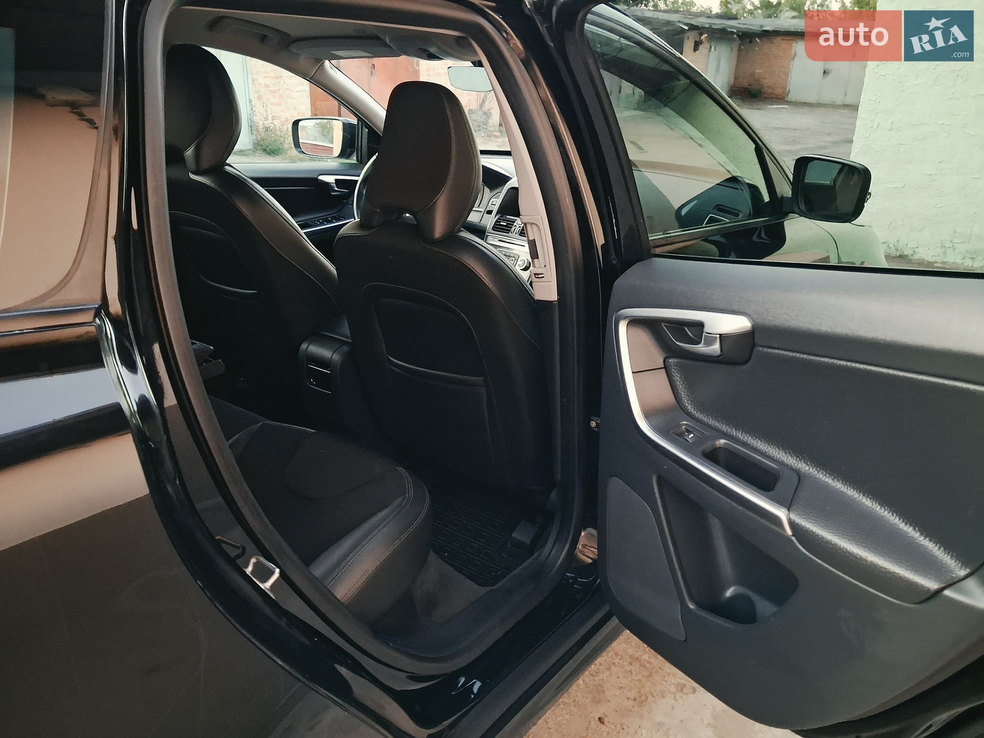 Volvo XC60 2016 VIN YV440MDJ7G2918335 фото оголошення 54 з 60
