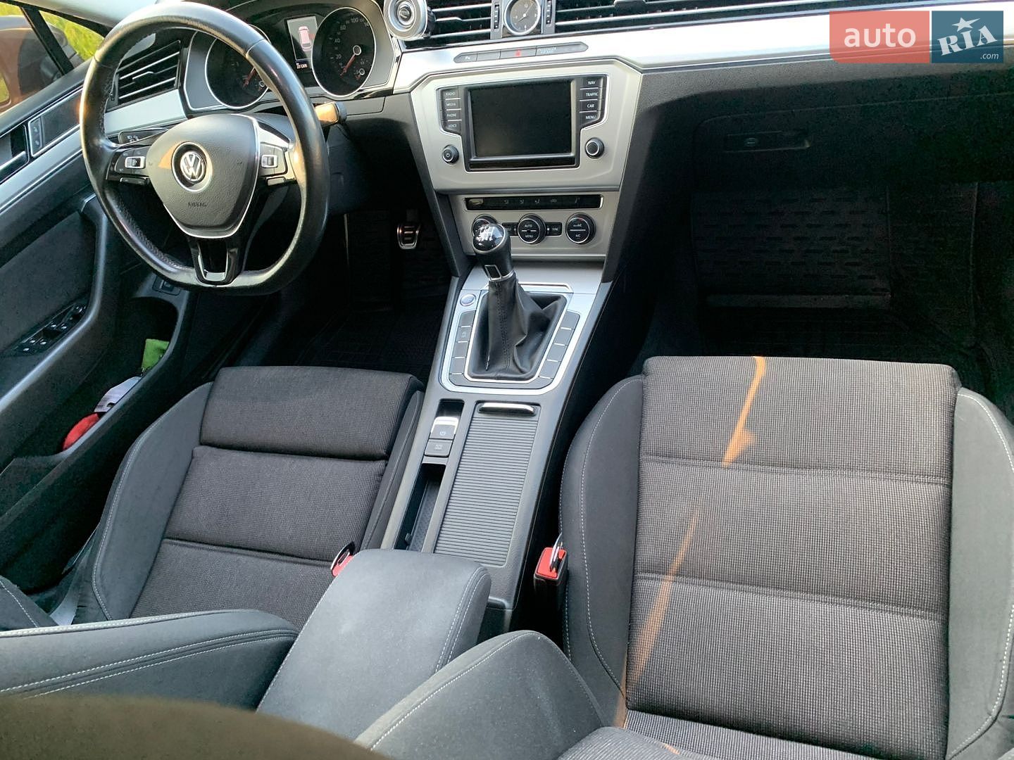 Volkswagen Passat 2016 VIN WVWZZZ3CZHE040336 фото оголошення 7 з 12