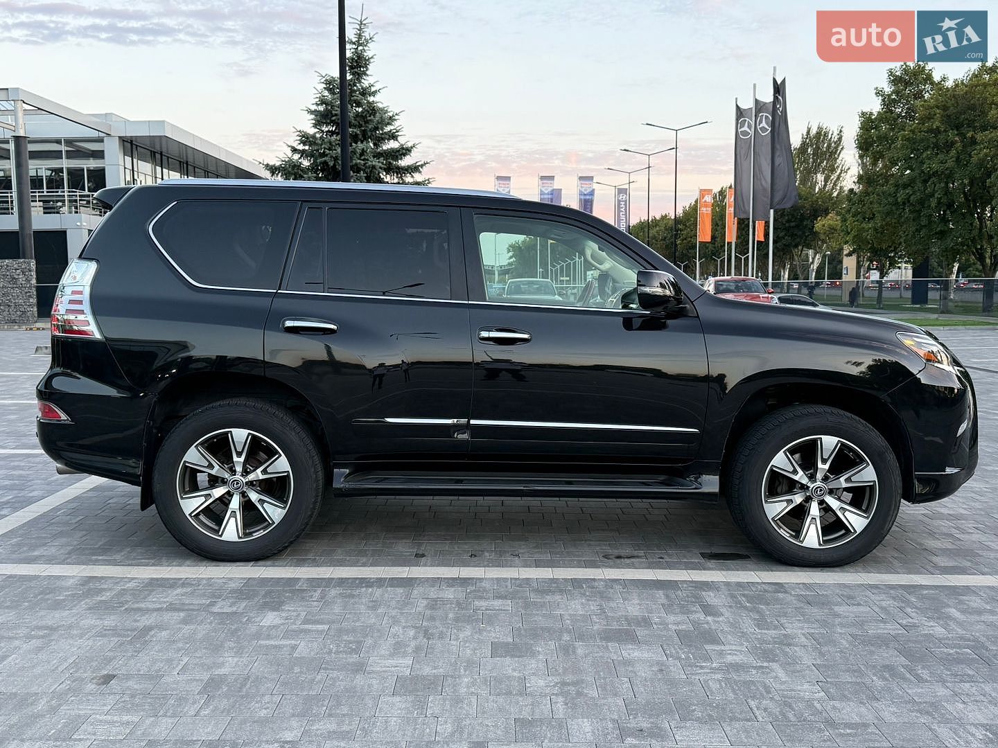 Lexus GX 2013 VIN JTJJM7FX005060480 фото оголошення 5 з 38