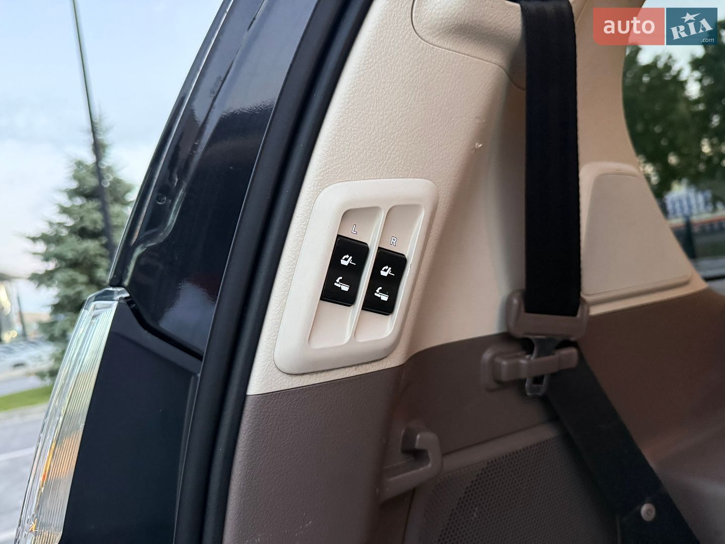 Lexus GX 2013 VIN JTJJM7FX005060480 фото оголошення 28 з 38
