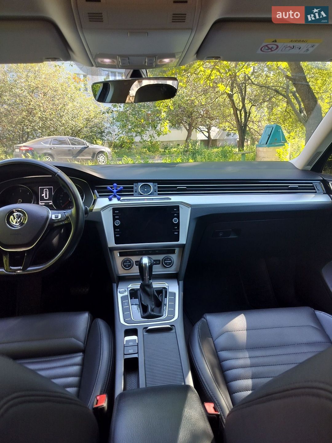 Volkswagen Passat 2018 VIN WVWZZZ3CZKE033929 фото оголошення 9 з 11