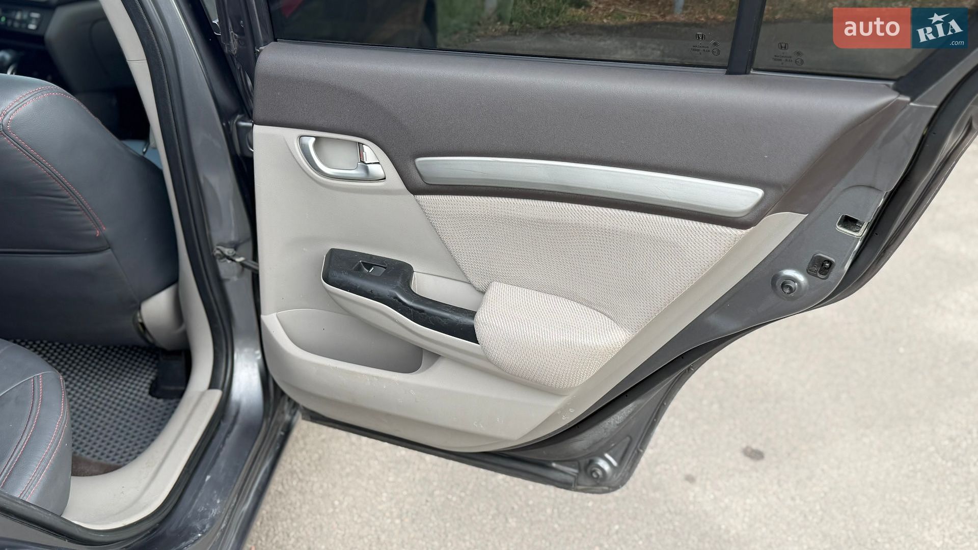 Honda Civic 2012 VIN NLAFB8660CW005618 фото оголошення 18 з 34