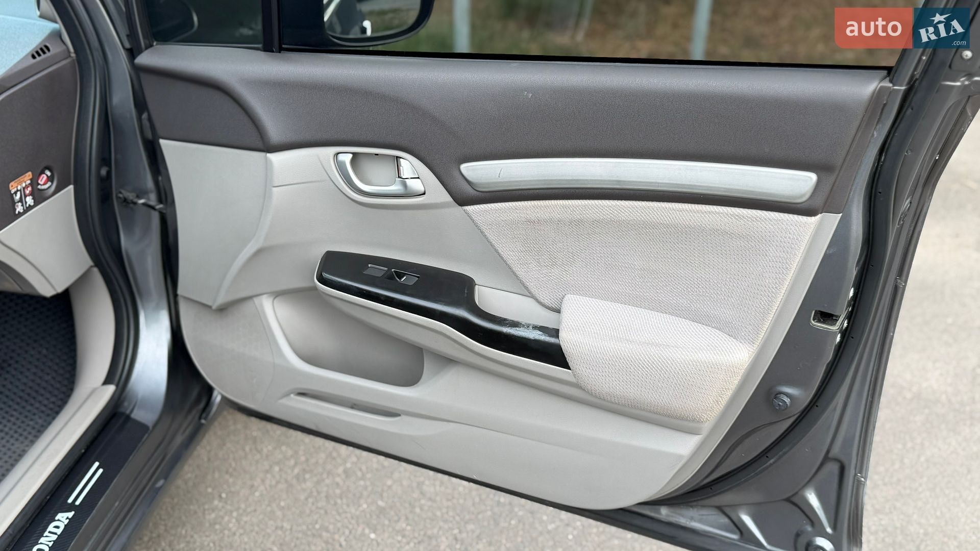 Honda Civic 2012 VIN NLAFB8660CW005618 фото оголошення 19 з 34