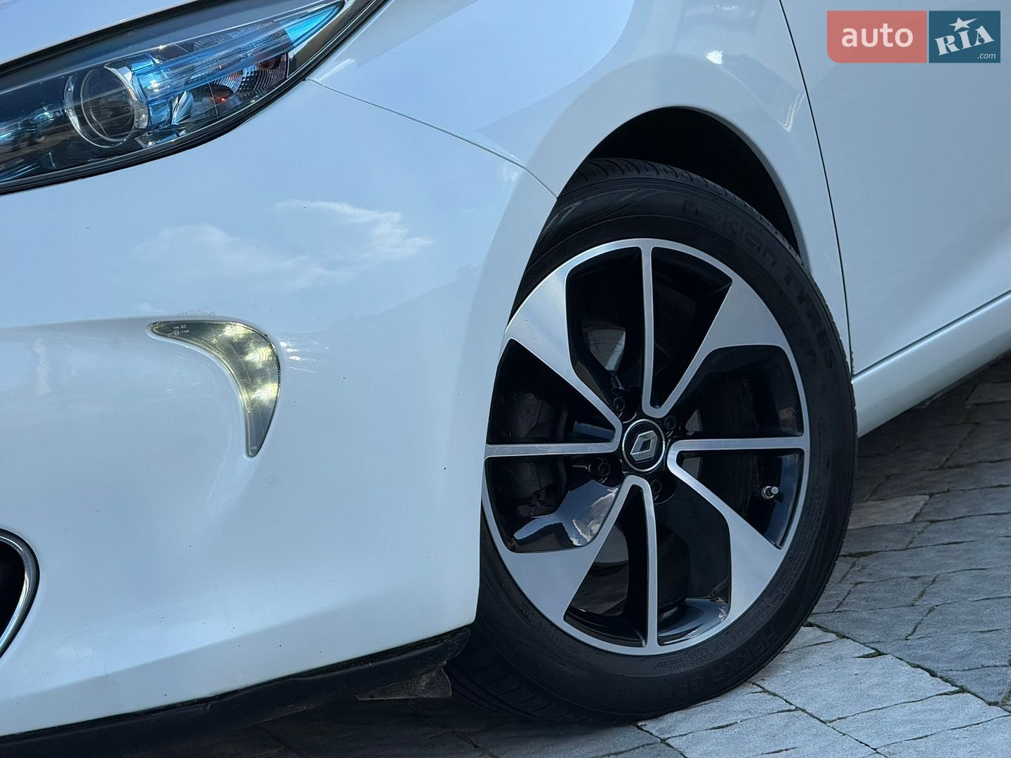 Renault Zoe 2017 VIN VF1AGVYF058972207 фото оголошення 16 з 137