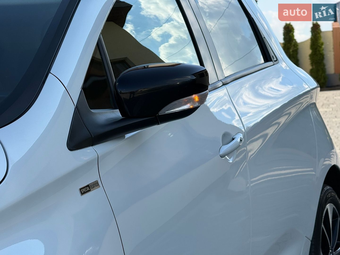 Renault Zoe 2017 VIN VF1AGVYF058972207 фото оголошення 17 з 137