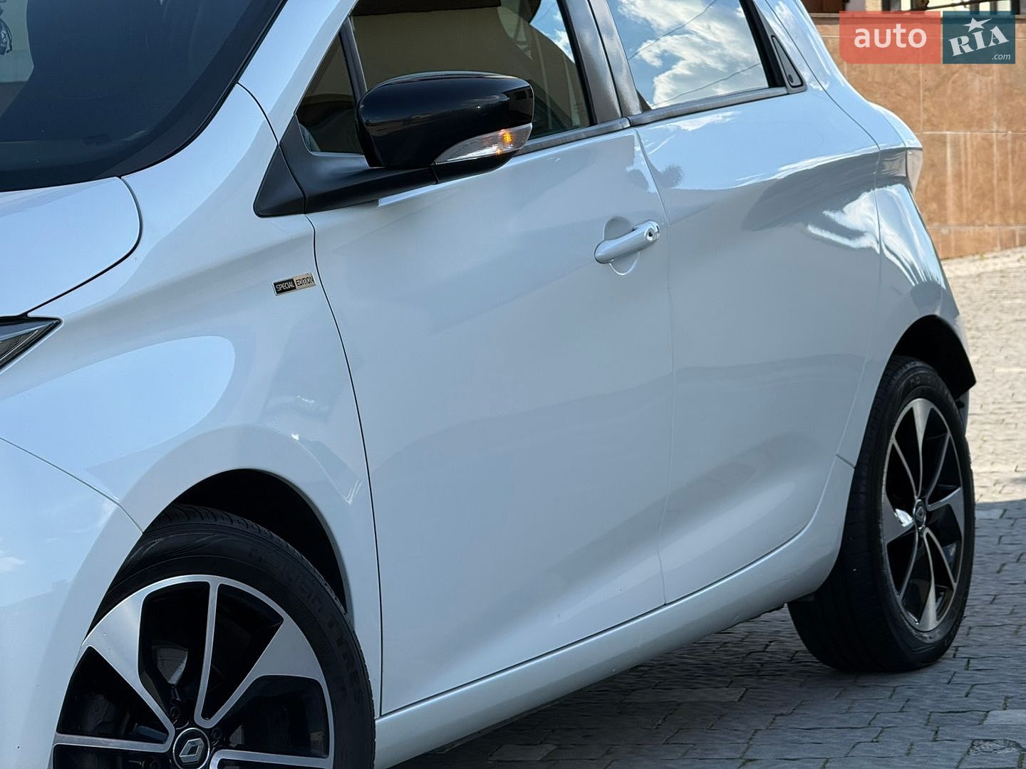 Renault Zoe 2017 VIN VF1AGVYF058972207 фото оголошення 18 з 137