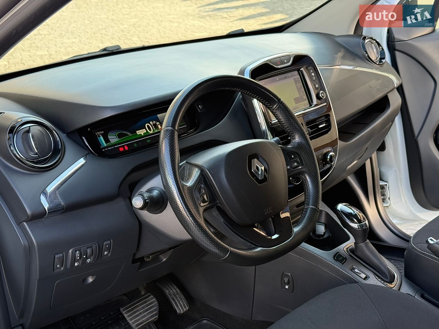 Renault Zoe 2017 VIN VF1AGVYF058972207 фото оголошення 87 з 137
