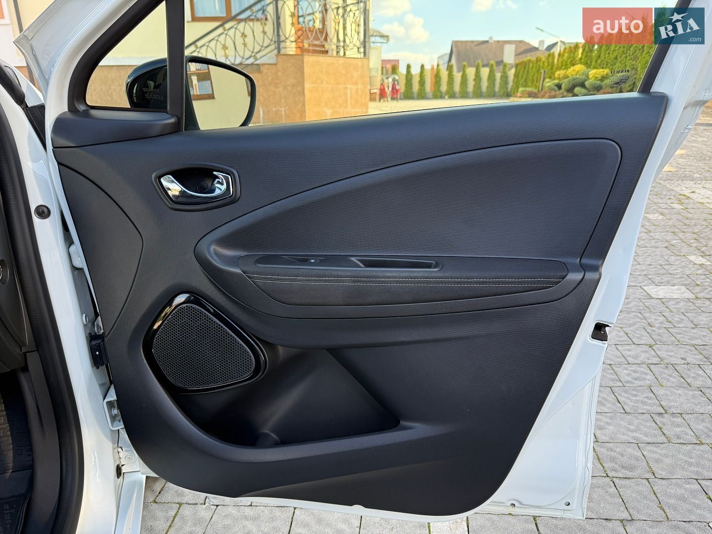 Renault Zoe 2017 VIN VF1AGVYF058972207 фото оголошення 101 з 137