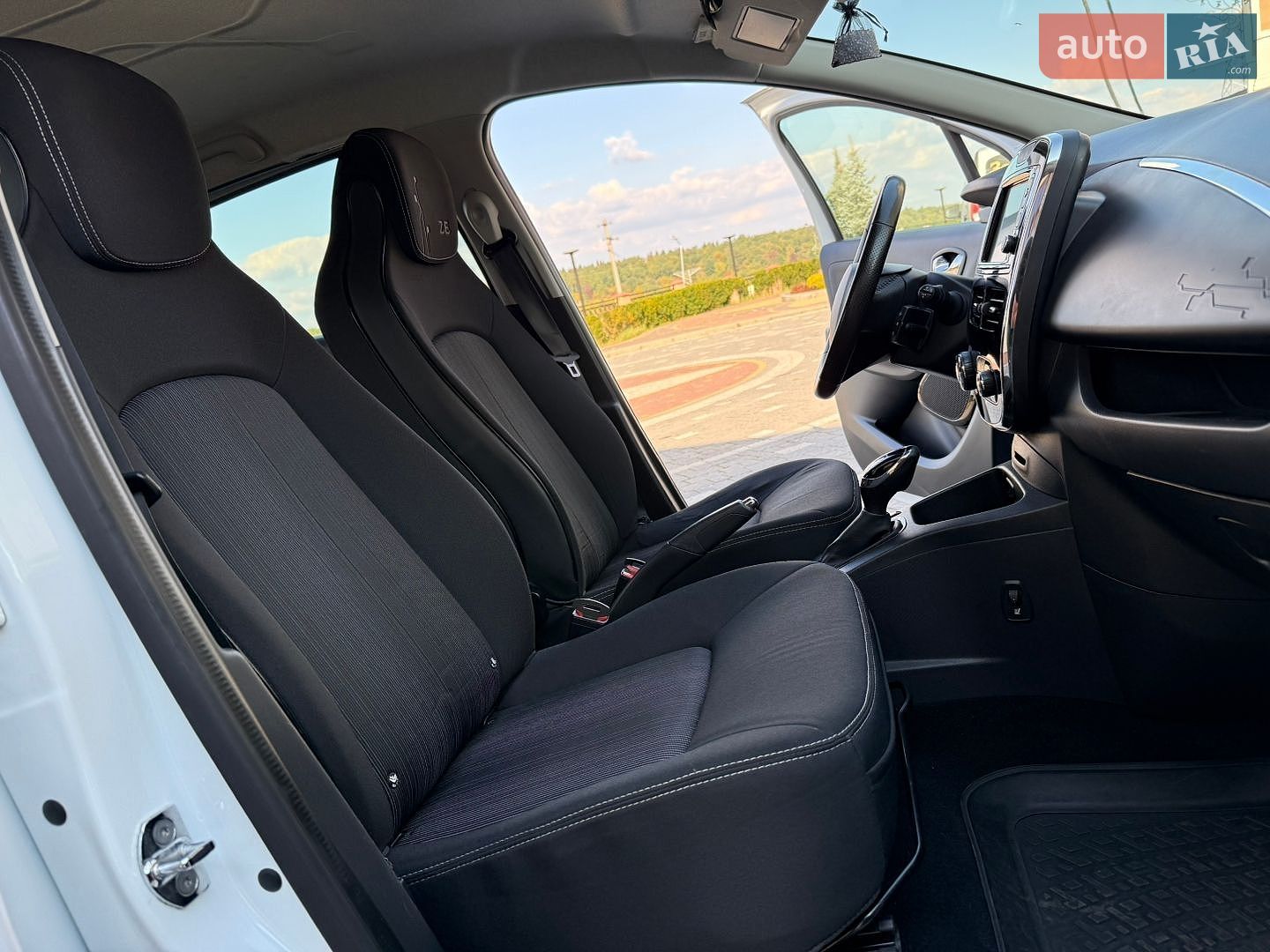 Renault Zoe 2017 VIN VF1AGVYF058972207 фото оголошення 103 з 137